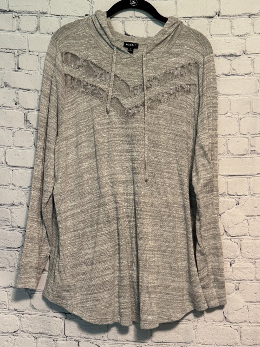 Torrid Women's Lightweight Hoodie Size 2 (18/20) Grey Front Lace Inserts